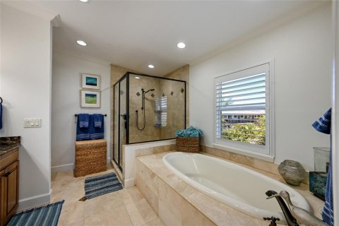 House in Bradenton Beach, Florida 4 bedrooms, 248.79 sq.m. № 2121651 - photo 21