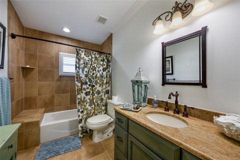 House in Bradenton Beach, Florida 4 bedrooms, 248.79 sq.m. № 2121651 - photo 26
