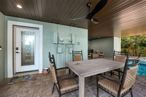 House in Bradenton Beach, Florida 4 bedrooms, 248.79 sq.m. № 2121651 - photo 29