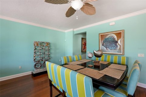 House in Bradenton Beach, Florida 4 bedrooms, 248.79 sq.m. № 2121651 - photo 6