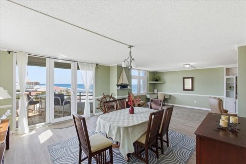 Condominio en venta en Ormond Beach, Florida, 3 dormitorios, 193.42 m2 № 2105660 - foto 7