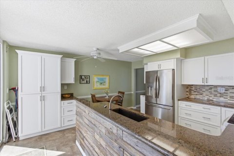 Condominio en venta en Ormond Beach, Florida, 3 dormitorios, 193.42 m2 № 2105660 - foto 10