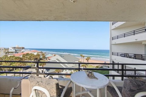 Condominio en venta en Ormond Beach, Florida, 3 dormitorios, 193.42 m2 № 2105660 - foto 16
