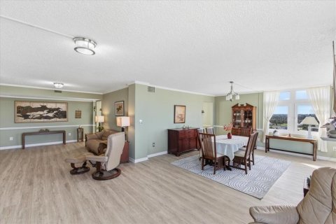 Condominio en venta en Ormond Beach, Florida, 3 dormitorios, 193.42 m2 № 2105660 - foto 8