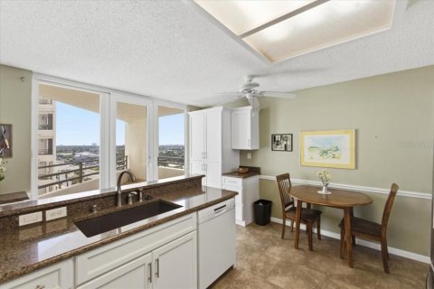 Condominio en venta en Ormond Beach, Florida, 3 dormitorios, 193.42 m2 № 2105660 - foto 9