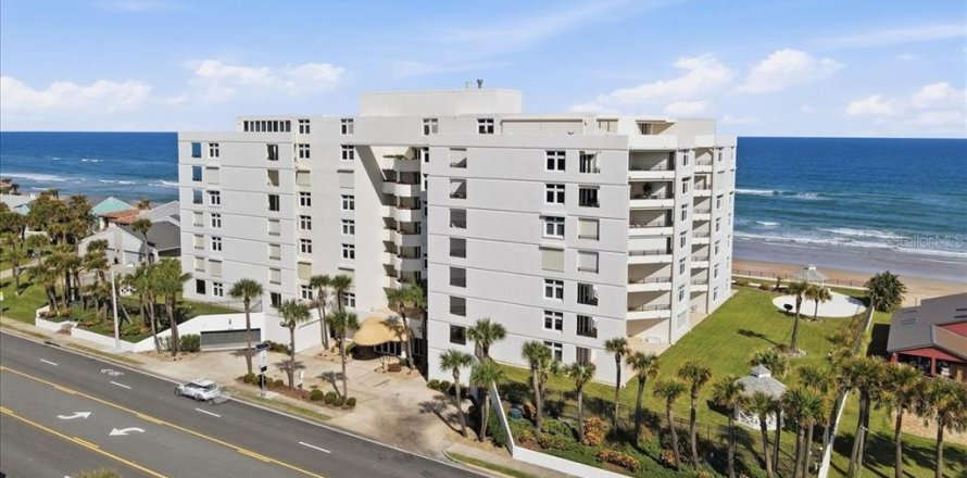 Condominio en Ormond Beach, Florida, 3 dormitorios № 2105660