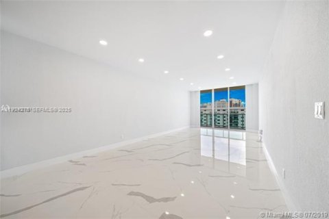 Снять в аренду кондоминиум в Санни-Айлс-Бич, Флорида 2 спальни, 141.68м2, № 1982521 - фото 9