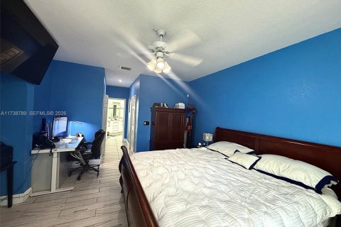 House in Homestead, Florida 3 bedrooms, 186.45 sq.m. № 2080506 - photo 24
