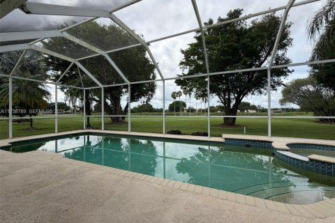 House in Homestead, Florida 3 bedrooms, 186.45 sq.m. № 2080506 - photo 30