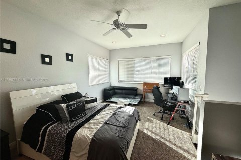 Casa en venta en Homestead, Florida, 3 dormitorios, 186.45 m2 № 2080506 - foto 13
