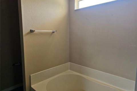 House in Kissimmee, Florida 3 bedrooms, 190.64 sq.m. № 2229739 - photo 24