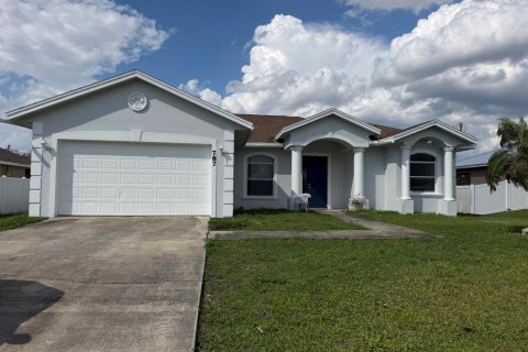 Casa en Port St. Lucie, Florida 4 dormitorios, 186.55 m2 № 2078286