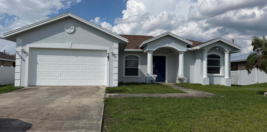 Casa en Port St. Lucie, Florida 4 dormitorios, 186.55 m2 № 2078286