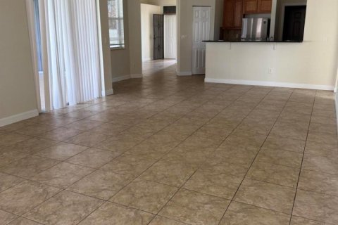 Casa en alquiler en Port St. Lucie, Florida, 4 dormitorios, 186.55 m2 № 2078286 - foto 4