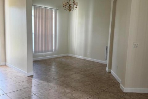 Casa en alquiler en Port St. Lucie, Florida, 4 dormitorios, 186.55 m2 № 2078286 - foto 10