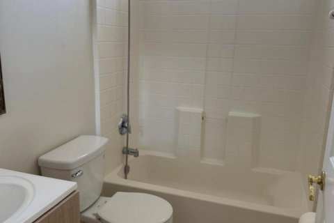 Casa en alquiler en Port St. Lucie, Florida, 4 dormitorios, 186.55 m2 № 2078286 - foto 13