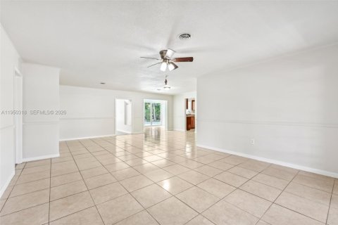 House in Boca Raton, Florida 4 bedrooms, 190.36 sq.m. № 2006756 - photo 2