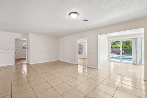 House in Boca Raton, Florida 4 bedrooms, 190.36 sq.m. № 2006756 - photo 6
