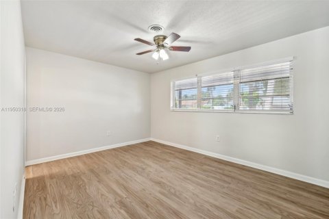 House in Boca Raton, Florida 4 bedrooms, 190.36 sq.m. № 2006756 - photo 19