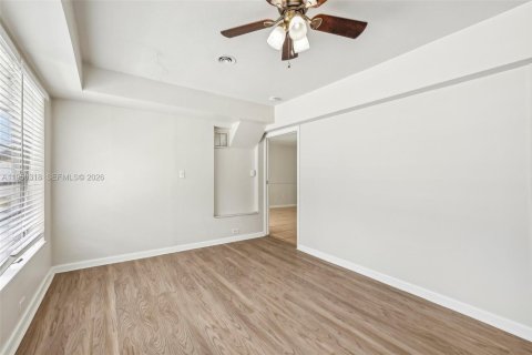 House in Boca Raton, Florida 4 bedrooms, 190.36 sq.m. № 2006756 - photo 18