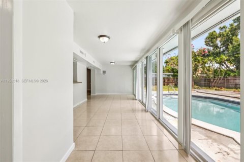 House in Boca Raton, Florida 4 bedrooms, 190.36 sq.m. № 2006756 - photo 15