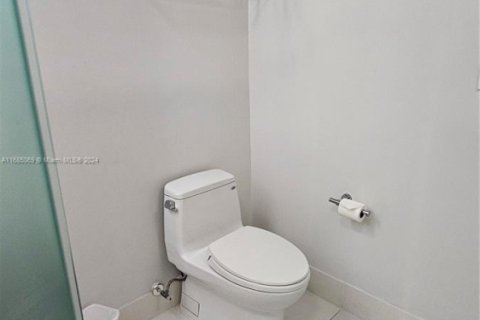 Condominio en venta en Doral, Florida, 1 dormitorio, 65.5 m2 № 1868597 - foto 20