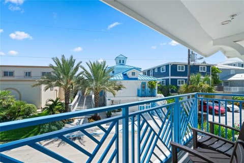 Commercial property in New Smyrna Beach, Florida 8 bedrooms, 373.84 sq.m. № 1363668 - photo 28