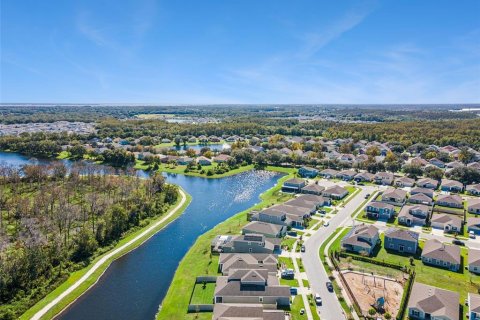 Casa en venta en Kissimmee, Florida, 5 dormitorios, 309.83 m2 № 2304349 - foto 28