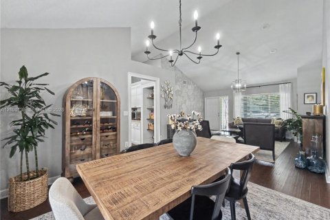 Villa ou maison à vendre à Homestead, Floride: 4 chambres, 199.18 m2 № 2402184 - photo 4