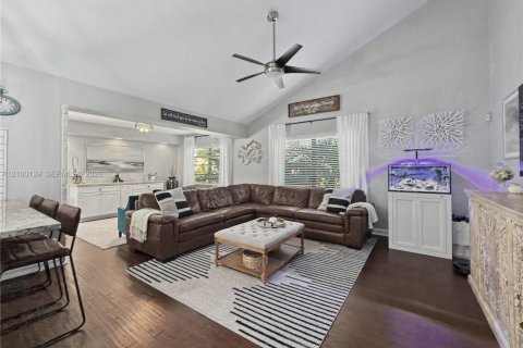 Villa ou maison à vendre à Homestead, Floride: 4 chambres, 199.18 m2 № 2402184 - photo 18
