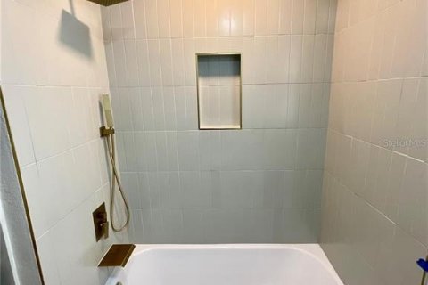 Villa ou maison à louer à Dunedin, Floride: 2 chambres, 124.58 m2 № 2401177 - photo 8