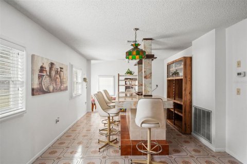 House in Hudson, Florida 3 bedrooms, 195.09 sq.m. № 1686640 - photo 12