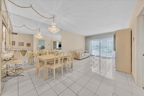 Condominio en venta en Hollywood, Florida, 1 dormitorio, 68.75 m2 № 1713752 - foto 9