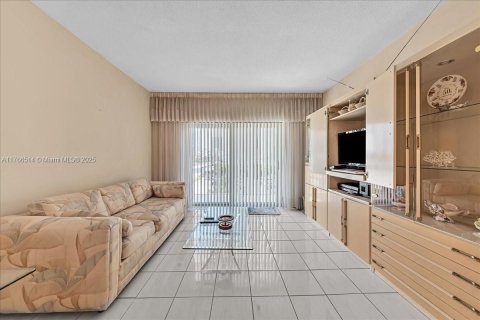 Condominio en venta en Hollywood, Florida, 1 dormitorio, 68.75 m2 № 1713752 - foto 13
