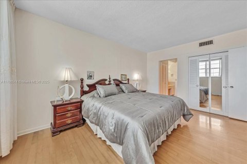 Condominio en venta en Hollywood, Florida, 1 dormitorio, 68.75 m2 № 1713752 - foto 5
