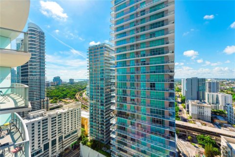 Condo in Miami, Florida, 2 bedrooms  № 1926171 - photo 2