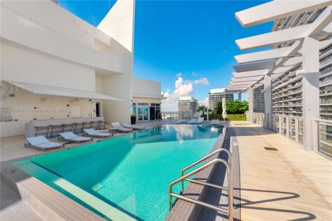 Condo in Miami, Florida, 2 bedrooms  № 1926171 - photo 16