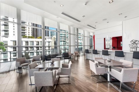 Condo in Miami, Florida, 2 bedrooms  № 1926171 - photo 26