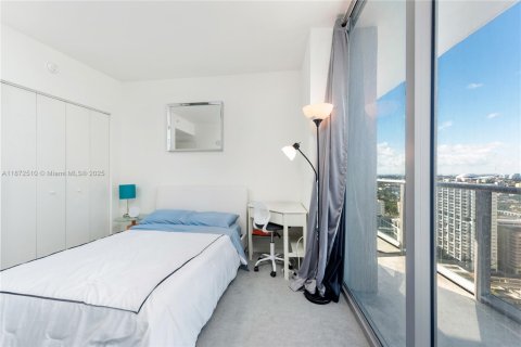 Condo in Miami, Florida, 2 bedrooms  № 1926171 - photo 10