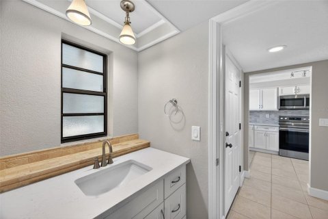 Condo in Clearwater, Florida, 3 bedrooms № 2100107 - photo 28