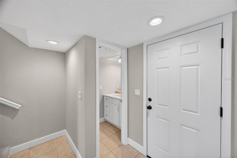 Condo in Clearwater, Florida, 3 bedrooms № 2100107 - photo 4