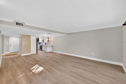 Condo in Clearwater, Florida, 3 bedrooms № 2100107 - photo 16