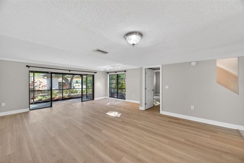 Condo in Clearwater, Florida, 3 bedrooms № 2100107 - photo 10