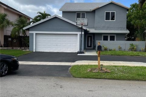 Купить виллу или дом в Пемброк-Пайнс, Флорида 4 спальни, 186.83м2, № 1991950 - фото 6