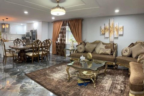 Купить виллу или дом в Пемброк-Пайнс, Флорида 4 спальни, 186.83м2, № 1991950 - фото 15