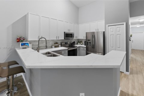 Touwnhouse à vendre à Homestead, Floride: 2 chambres, 116.87 m2 № 2086573 - photo 6