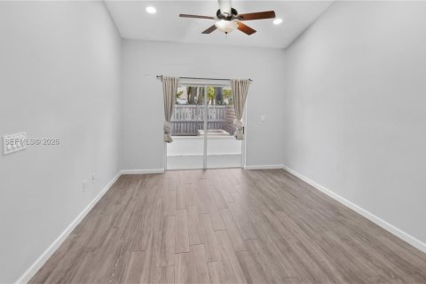 Touwnhouse à vendre à Homestead, Floride: 2 chambres, 116.87 m2 № 2086573 - photo 12
