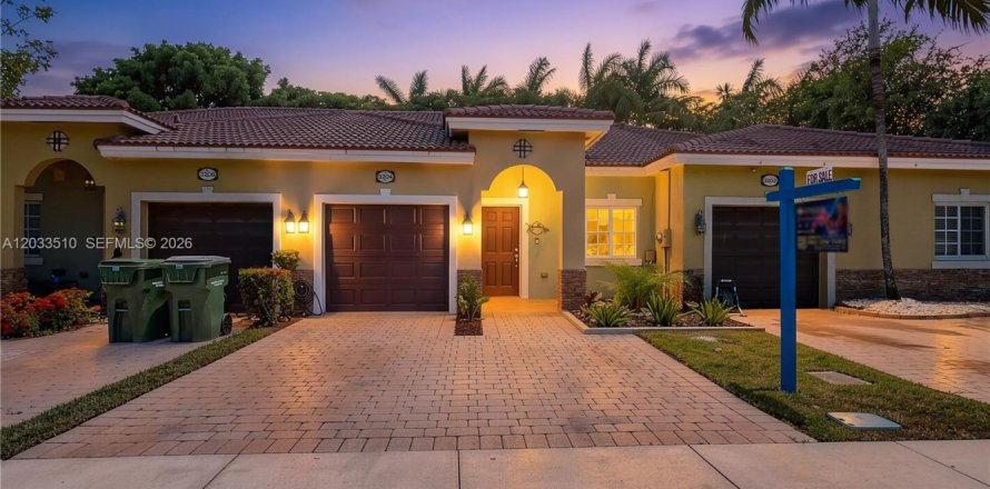 Touwnhouse à Homestead, Floride 2 chambres, 116.87 m2 № 2086573