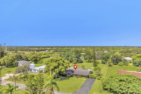 House in Southwest Ranches, Florida 4 bedrooms, 213.77 sq.m. № 1951846 - photo 9