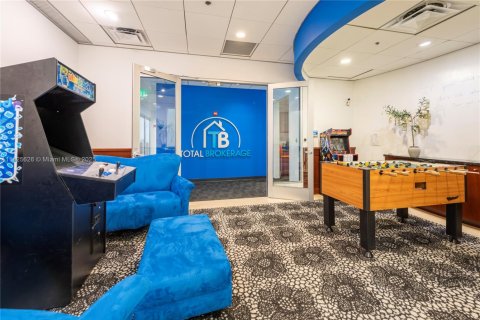 Commercial property in Boca Raton, Florida № 1938171 - photo 10